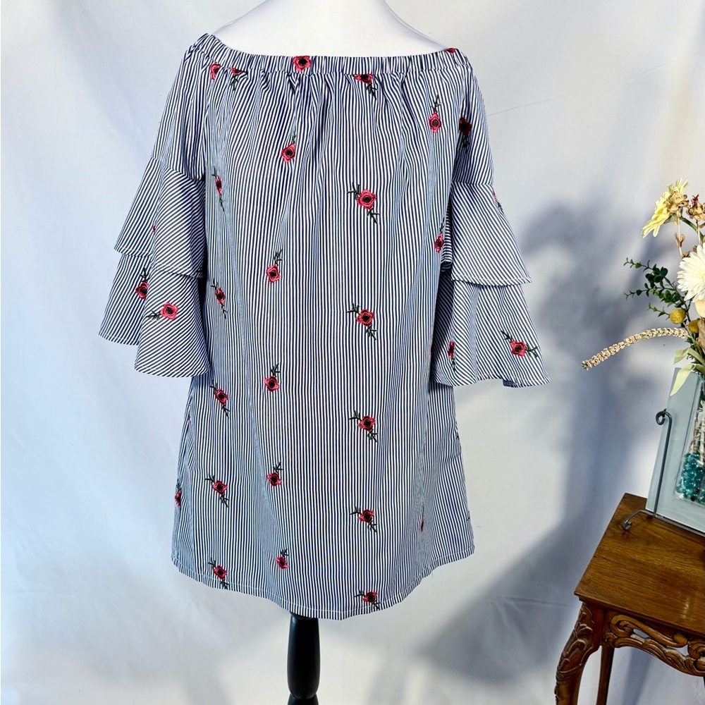 Betsey Johnson Off Shoulder Navy Stripe Embroidered Ruffle Sleeve Dress Sz 6💛 - Picture 2 of 11